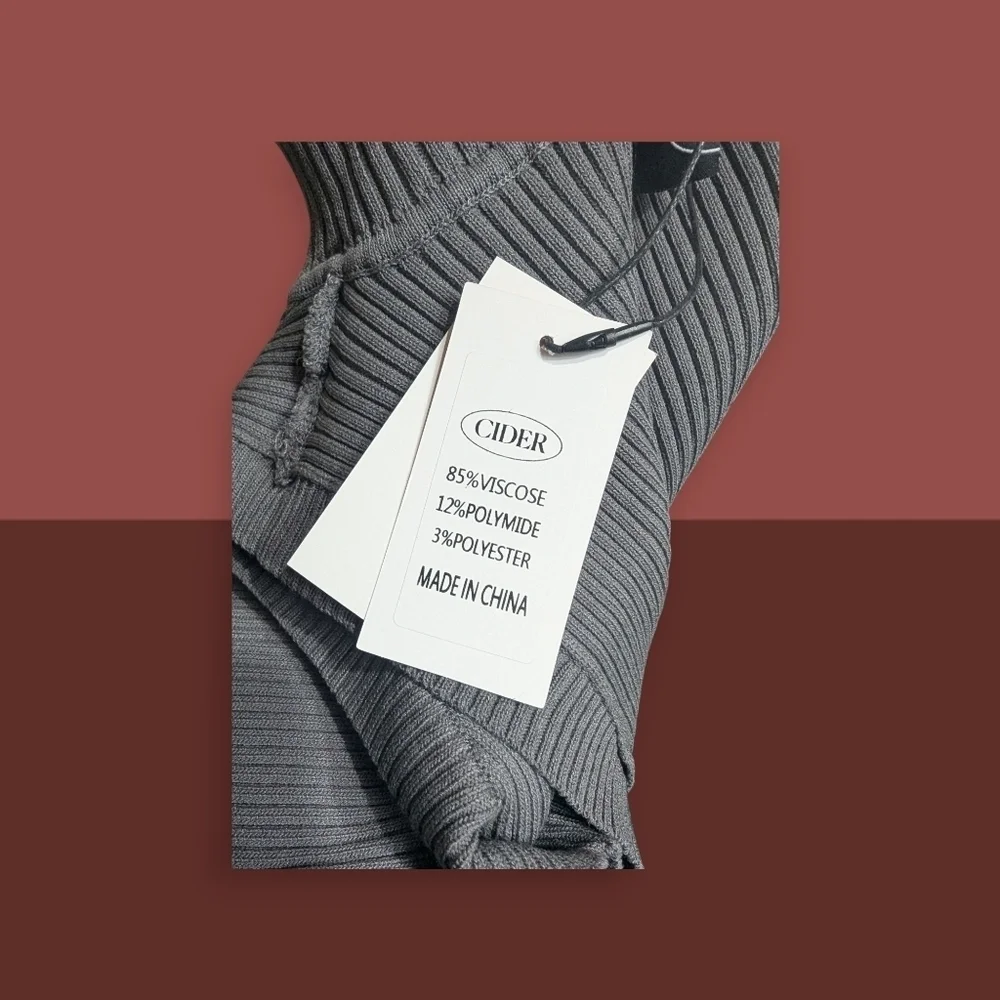 🤩NWT Cider Ribbed Sleeveless Turtleneck Asymmetrical Crop Top | Gray Size Large